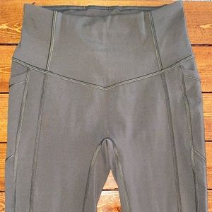 Lululemon All the Right Places crop green size 4